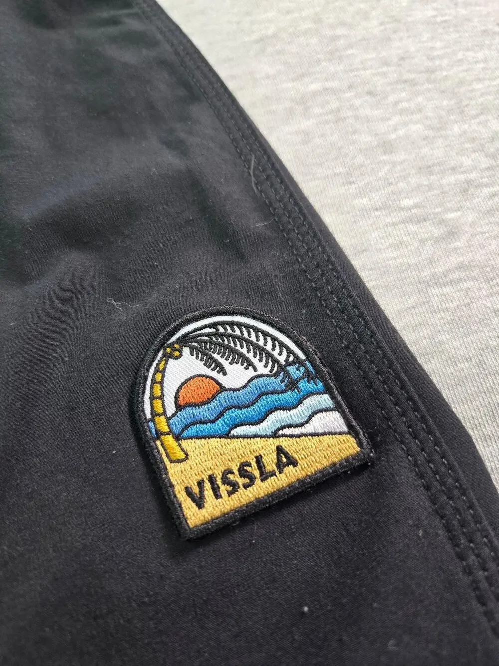 Vissla Shorts Mens 30 Black Board Swim Trunks Quick Dry Stretch Surf Pockets